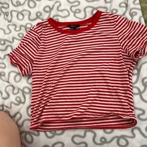 I’m selling this red and white cropped shirt